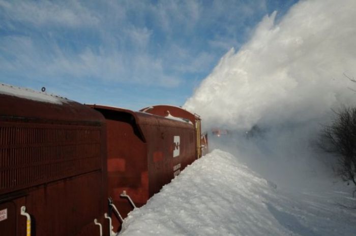 snow_blower_train_02.jpg