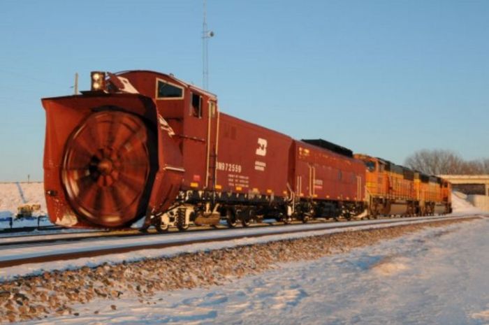 snow_blower_train_01.jpg